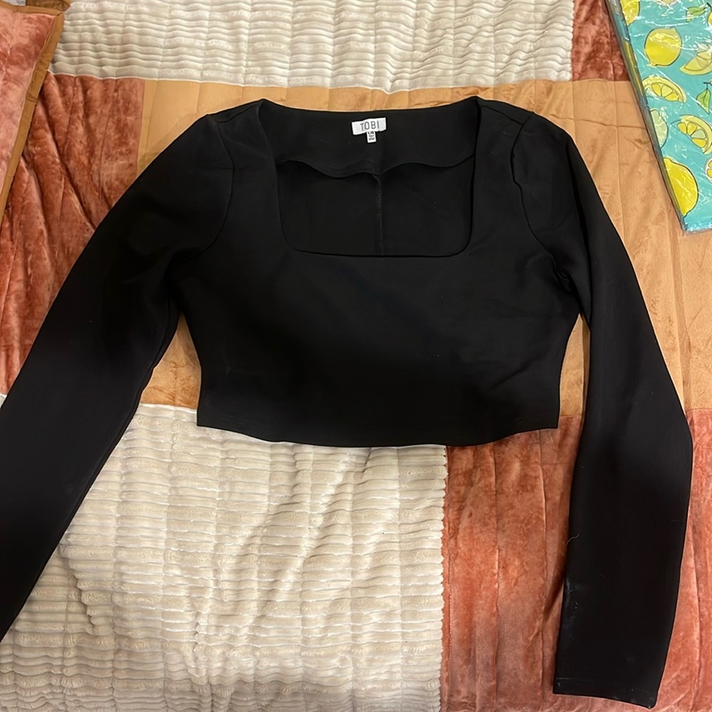 Tobi Square Neck Cropped Longsleeve